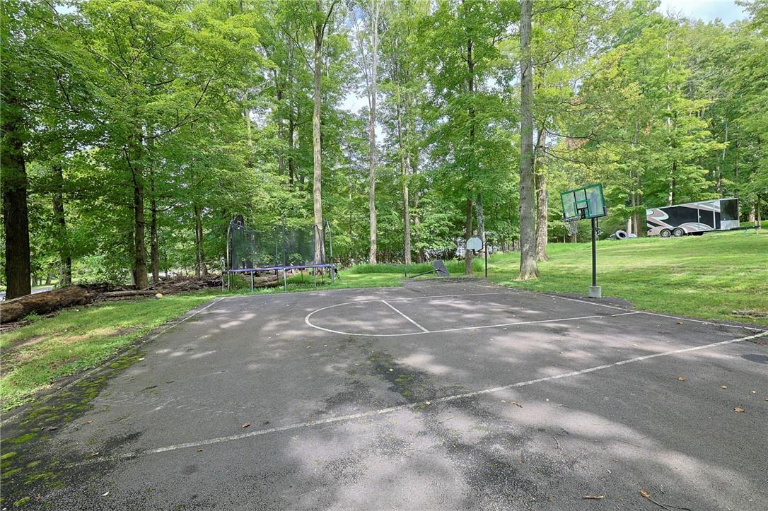Single Family Greenwood  Dutchess County, NY 12508, MLS-H6321627-33