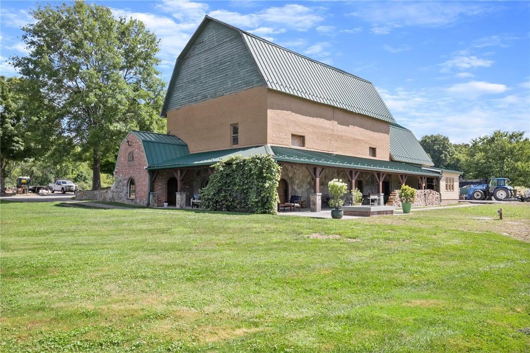 Single Family Daley  Dutchess County, NY 12603, MLS-H6322312-2