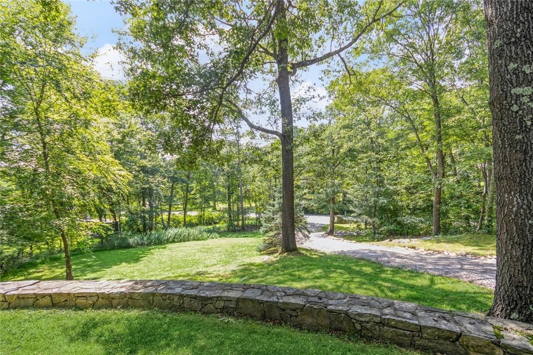 Single Family Mey Crescent  Dutchess County, NY 12582, MLS-H6323621-33