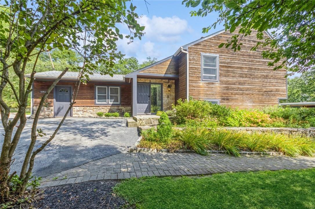 Single Family Mey Crescent  Dutchess County, NY 12582, MLS-H6323621-34
