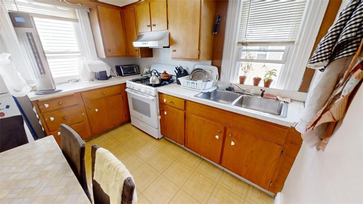 Single Family Terrace  Westchester County, NY 10550, MLS-H6323944-17