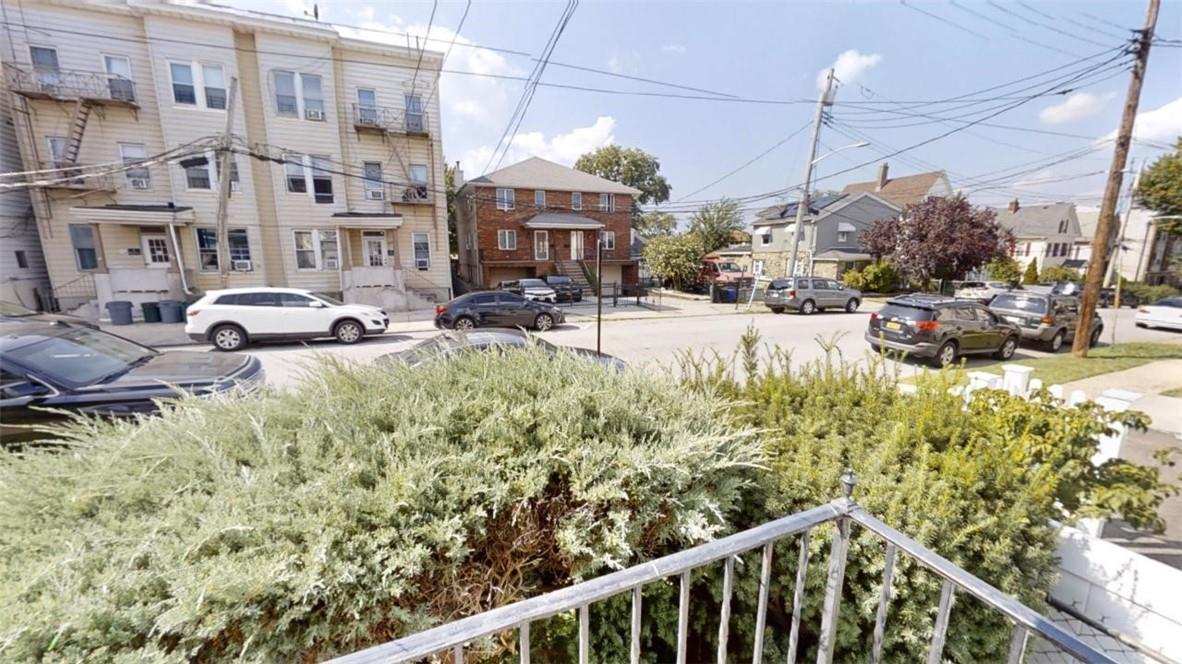 Single Family Terrace  Westchester County, NY 10550, MLS-H6323944-2