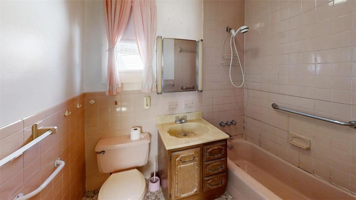 Single Family Terrace  Westchester County, NY 10550, MLS-H6323944-20