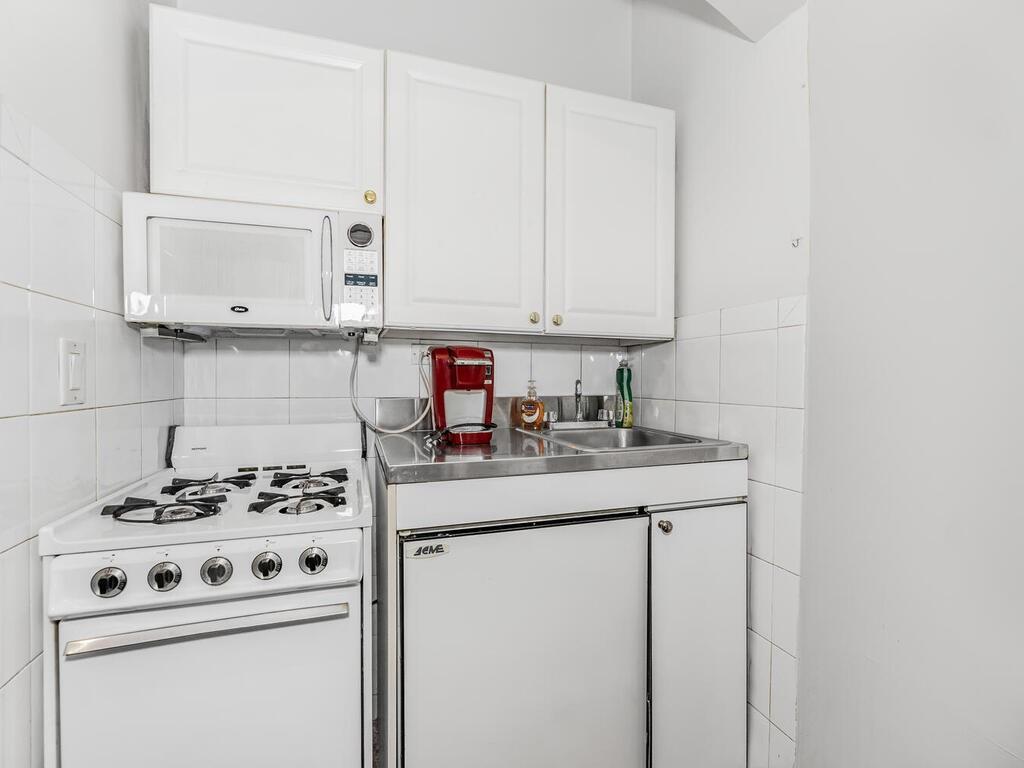 Commercial Sale 39th  Manhattan, NY 10016, MLS-H6324022-4