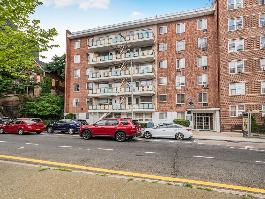 Coop Grand Concourse  Bronx, NY 10468, MLS-H6324181-11