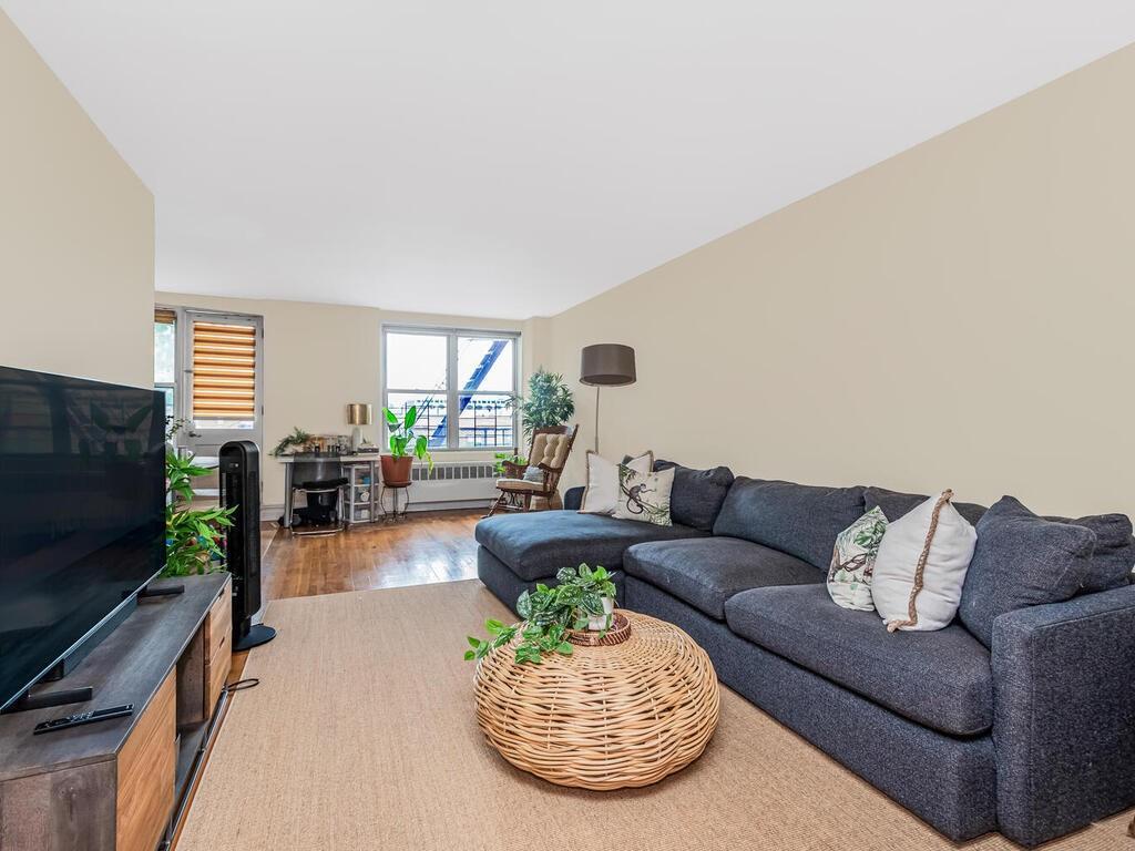 Coop Grand Concourse  Bronx, NY 10468, MLS-H6324181-2
