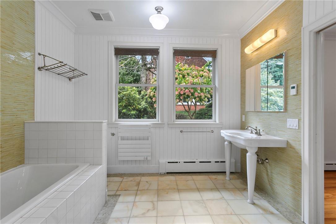 Single Family Clinton  Westchester County, NY 10522, MLS-H6325308-9