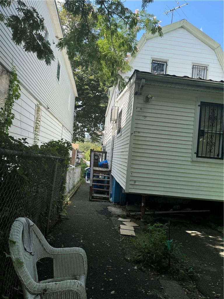 Single Family Mulford  Bronx, NY 10461, MLS-H6325504-5