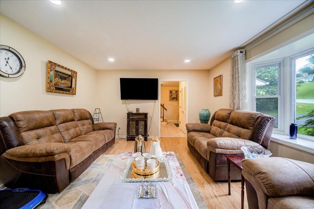 Single Family Hillview  Dutchess County, NY 12603, MLS-H6326006-18