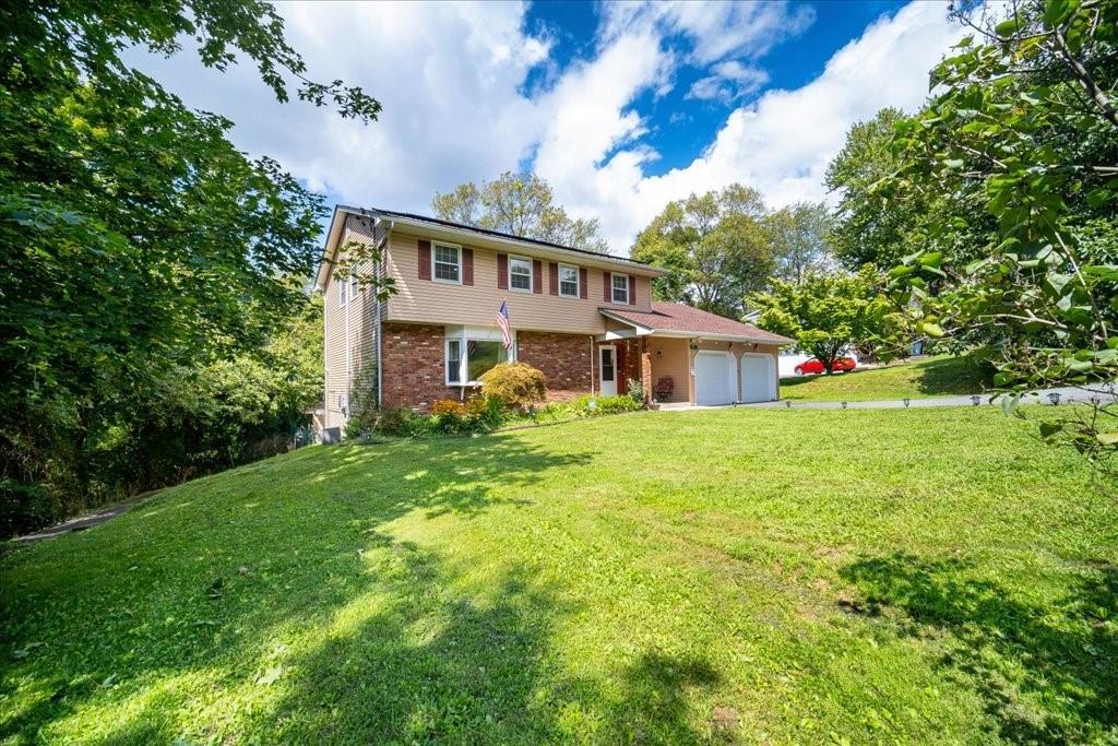 Single Family Hillview  Dutchess County, NY 12603, MLS-H6326006-3