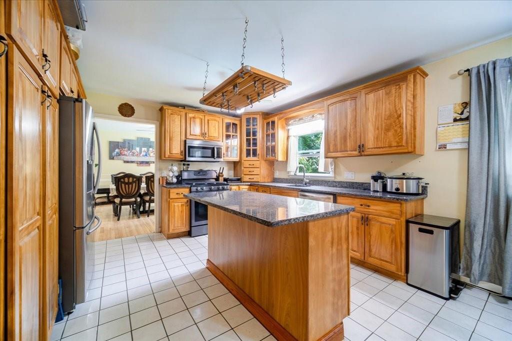 Single Family Hillview  Dutchess County, NY 12603, MLS-H6326006-7