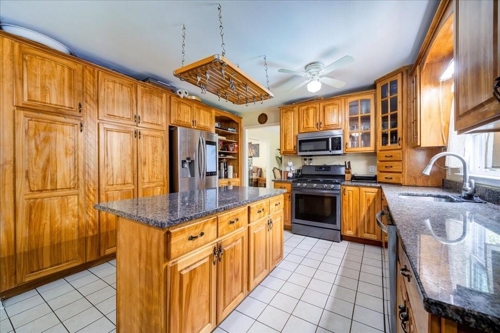 Single Family Hillview  Dutchess County, NY 12603, MLS-H6326006-9