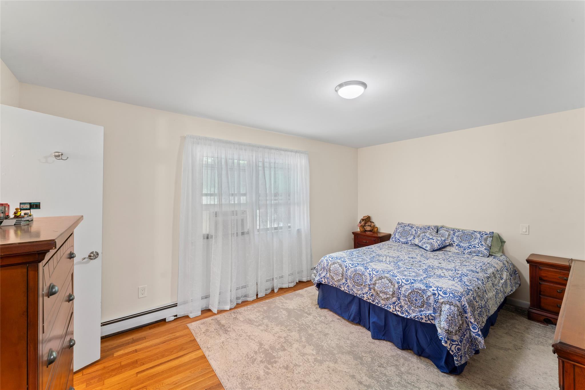 Single Family Riverside  Out Of Area, NY 06482, MLS-H6327054-11
