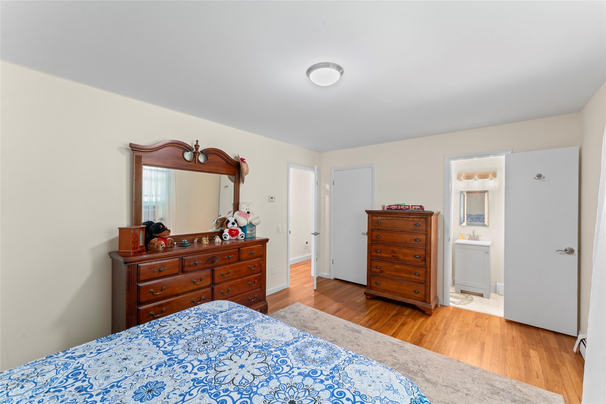 Single Family Riverside  Out Of Area, NY 06482, MLS-H6327054-12