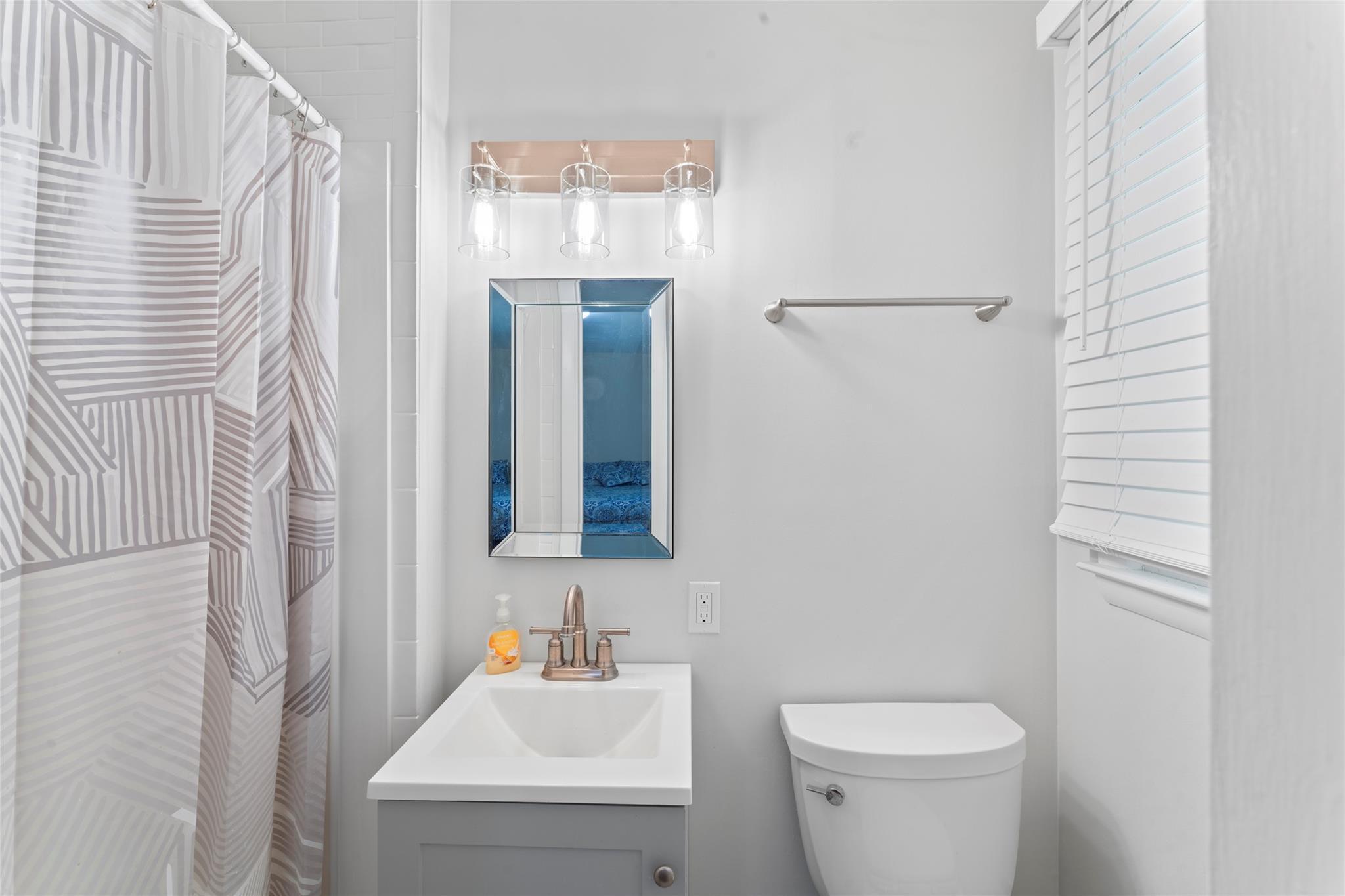 Single Family Riverside  Out Of Area, NY 06482, MLS-H6327054-13