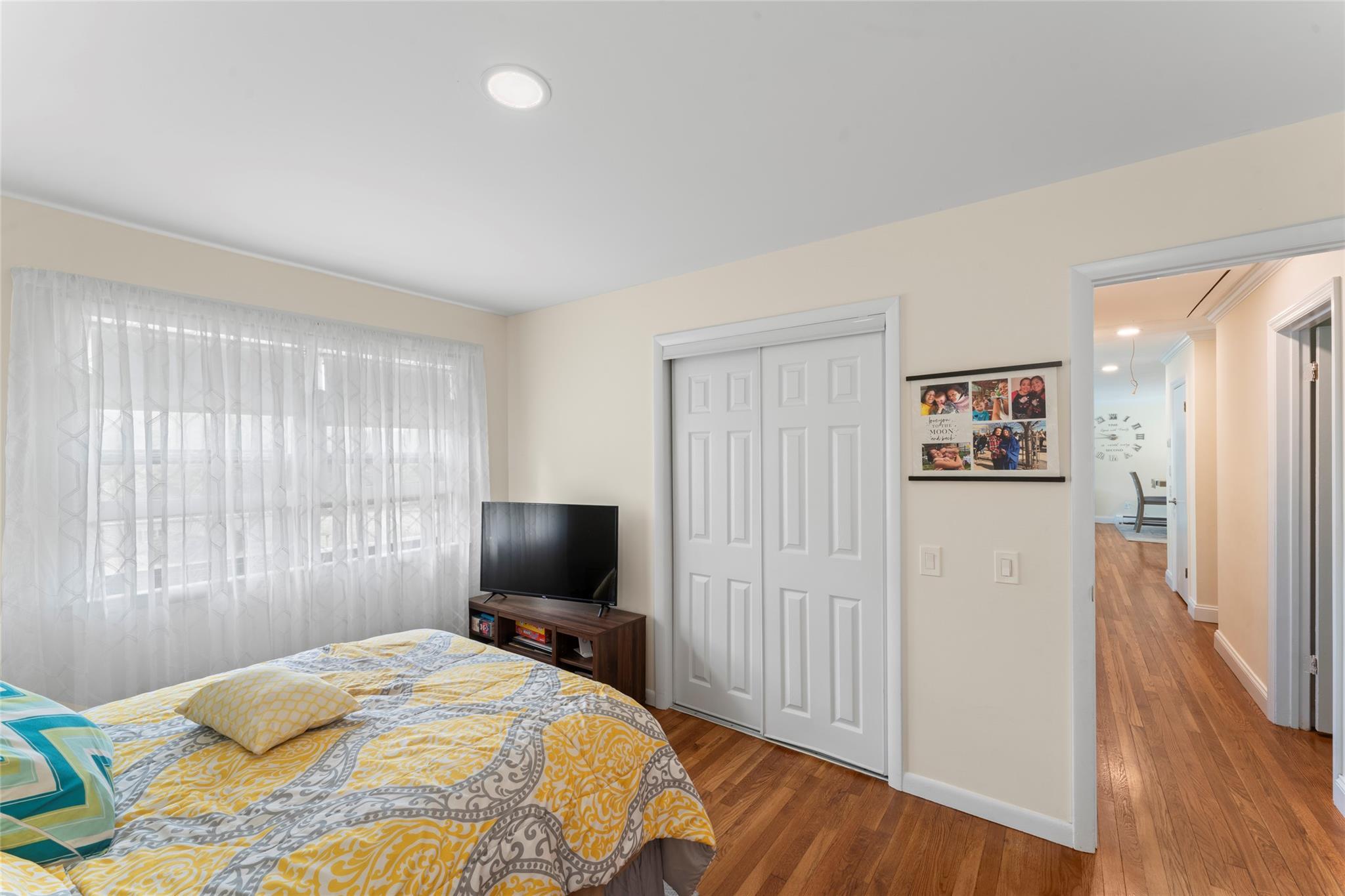 Single Family Riverside  Out Of Area, NY 06482, MLS-H6327054-15