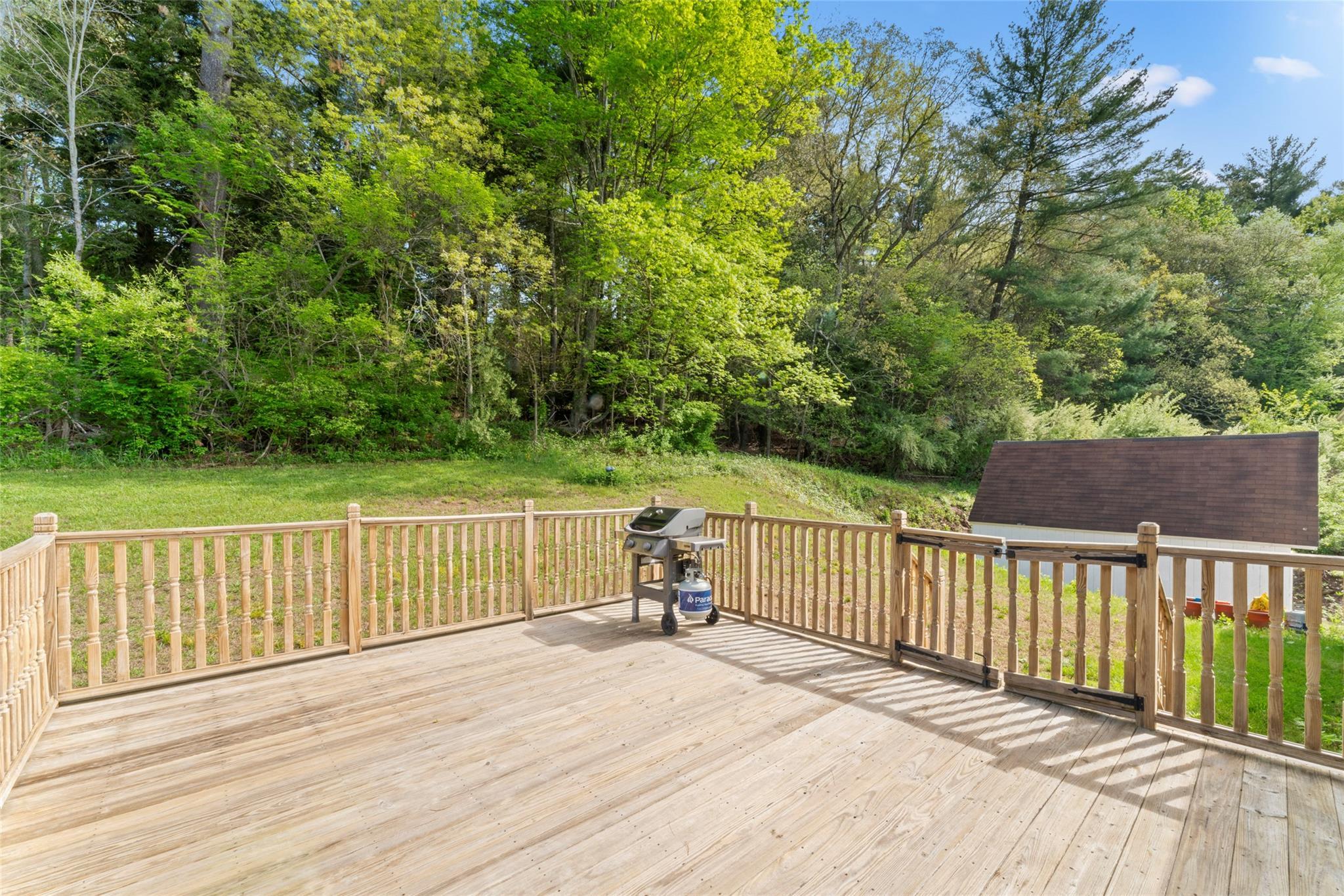 Single Family Riverside  Out Of Area, NY 06482, MLS-H6327054-19