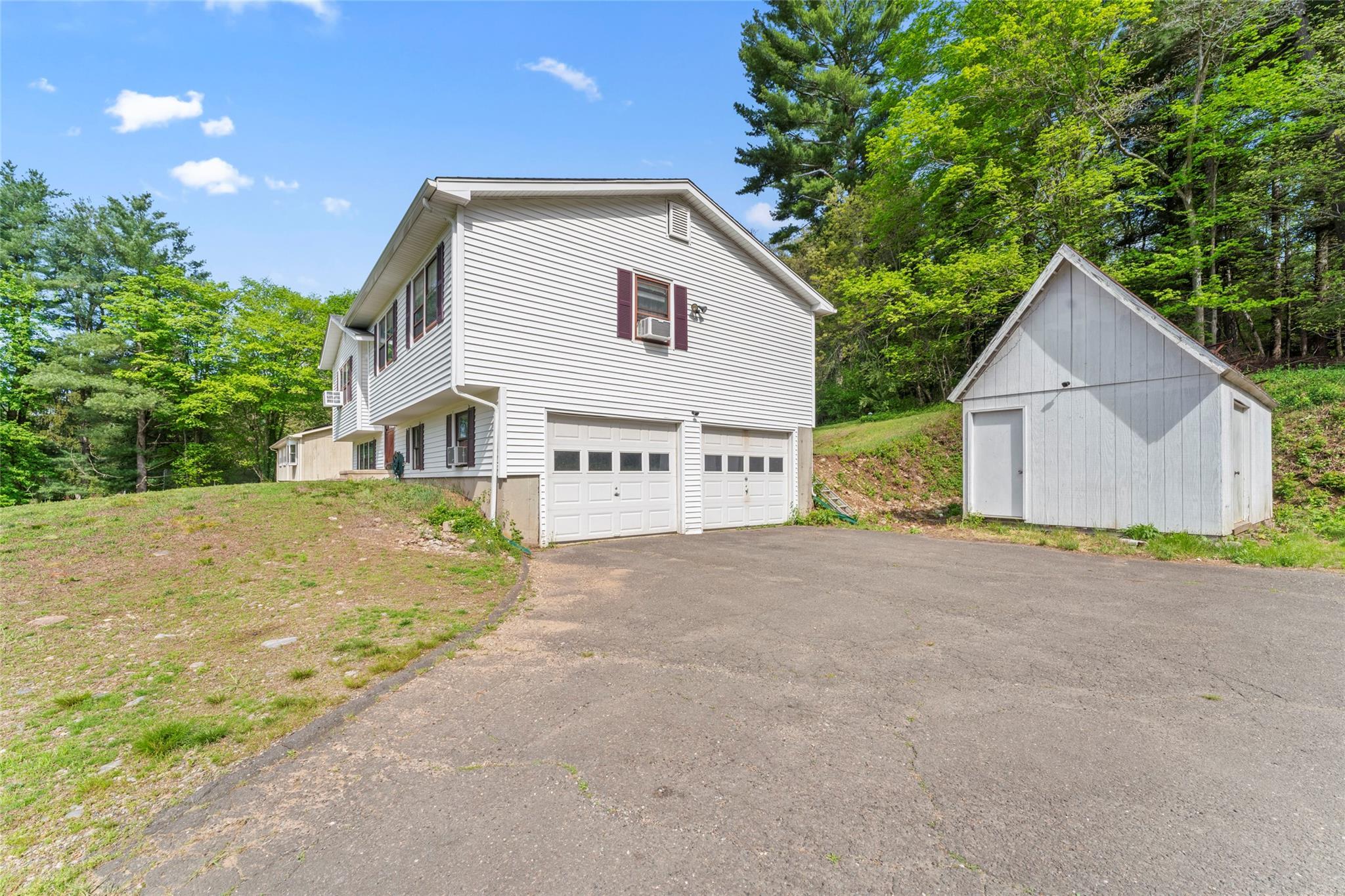 Single Family Riverside  Out Of Area, NY 06482, MLS-H6327054-20