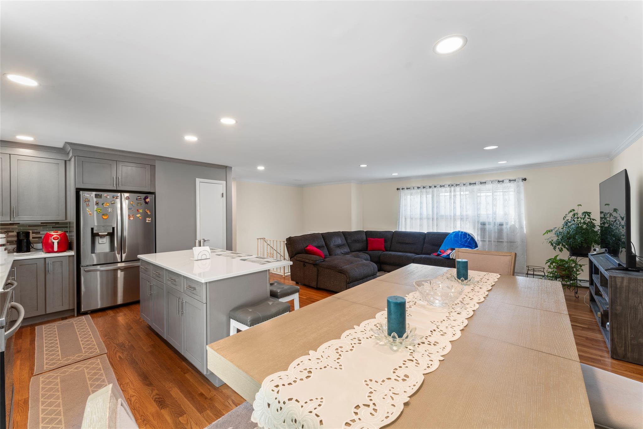 Single Family Riverside  Out Of Area, NY 06482, MLS-H6327054-7