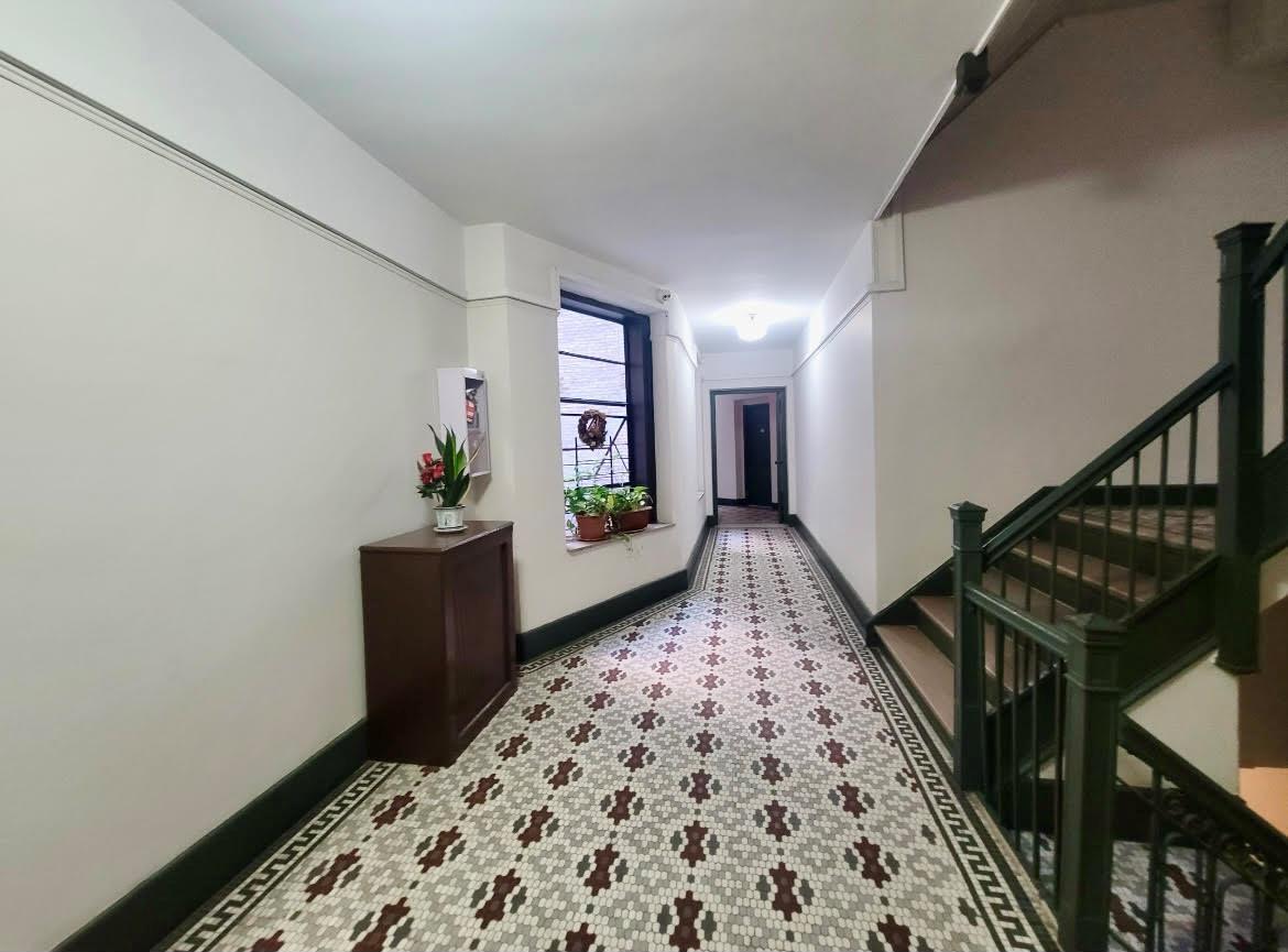 Coop Riverside  Manhattan, NY 10032, MLS-H6327191-3
