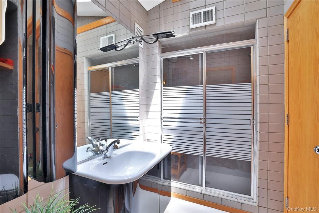 Single Family Deerfield Westchester County, NY 10543, MLS-H6327352-24