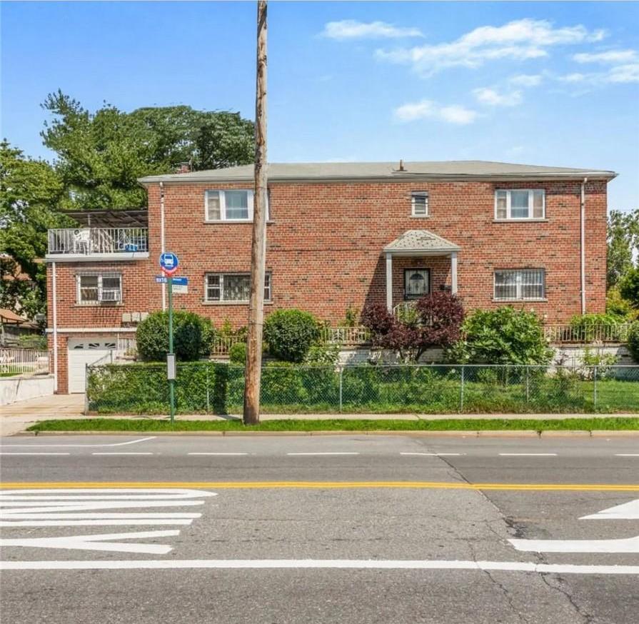 Single Family E 233rd Street  Bronx, NY 10466, MLS-H6327366-3