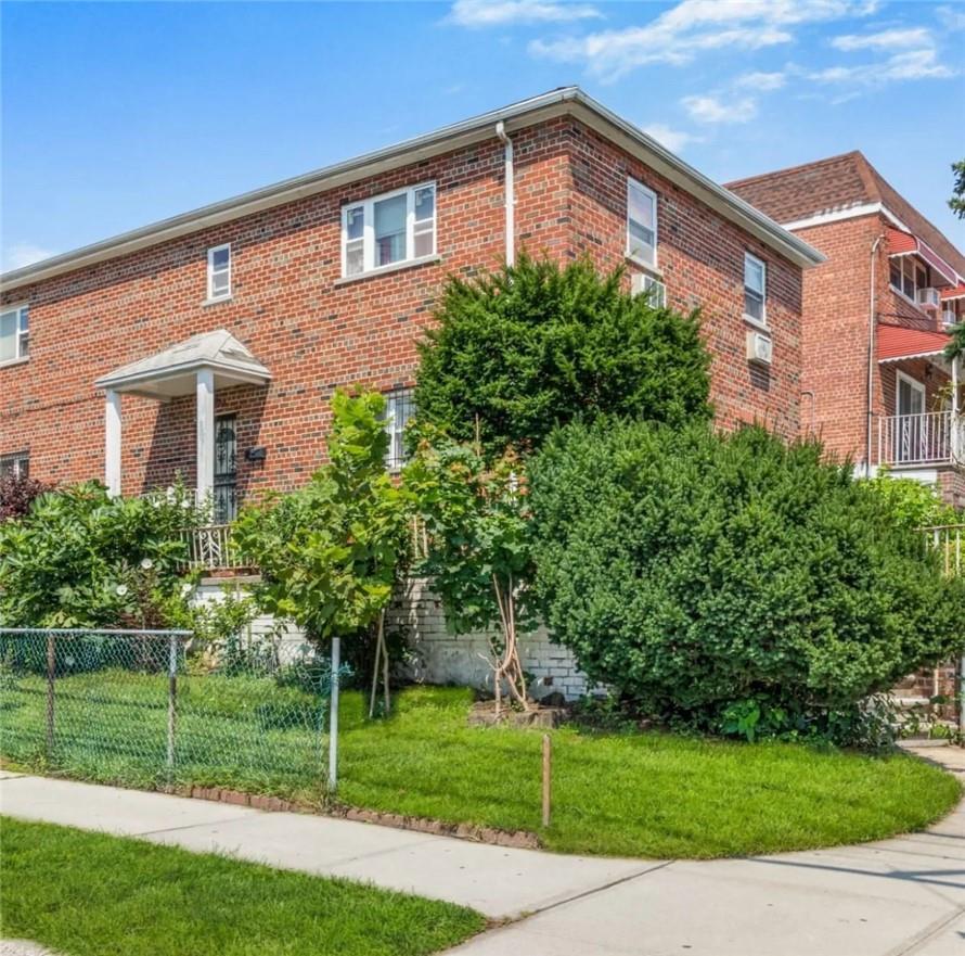 Single Family E 233rd Street  Bronx, NY 10466, MLS-H6327366-6