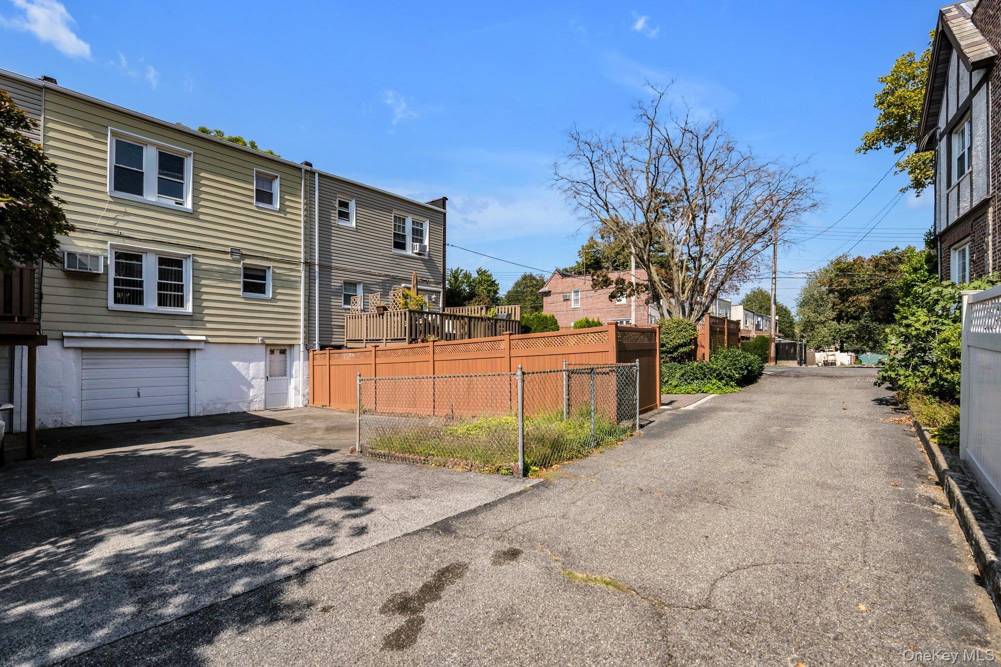 Single Family Narragansett Avenue  Bronx, NY 10461, MLS-H6328017-14