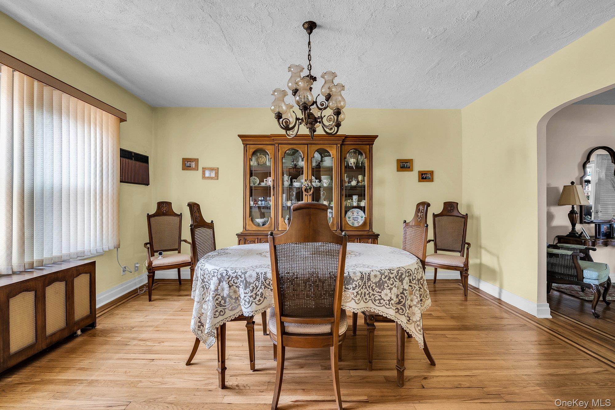 Single Family Narragansett Avenue  Bronx, NY 10461, MLS-H6328017-4