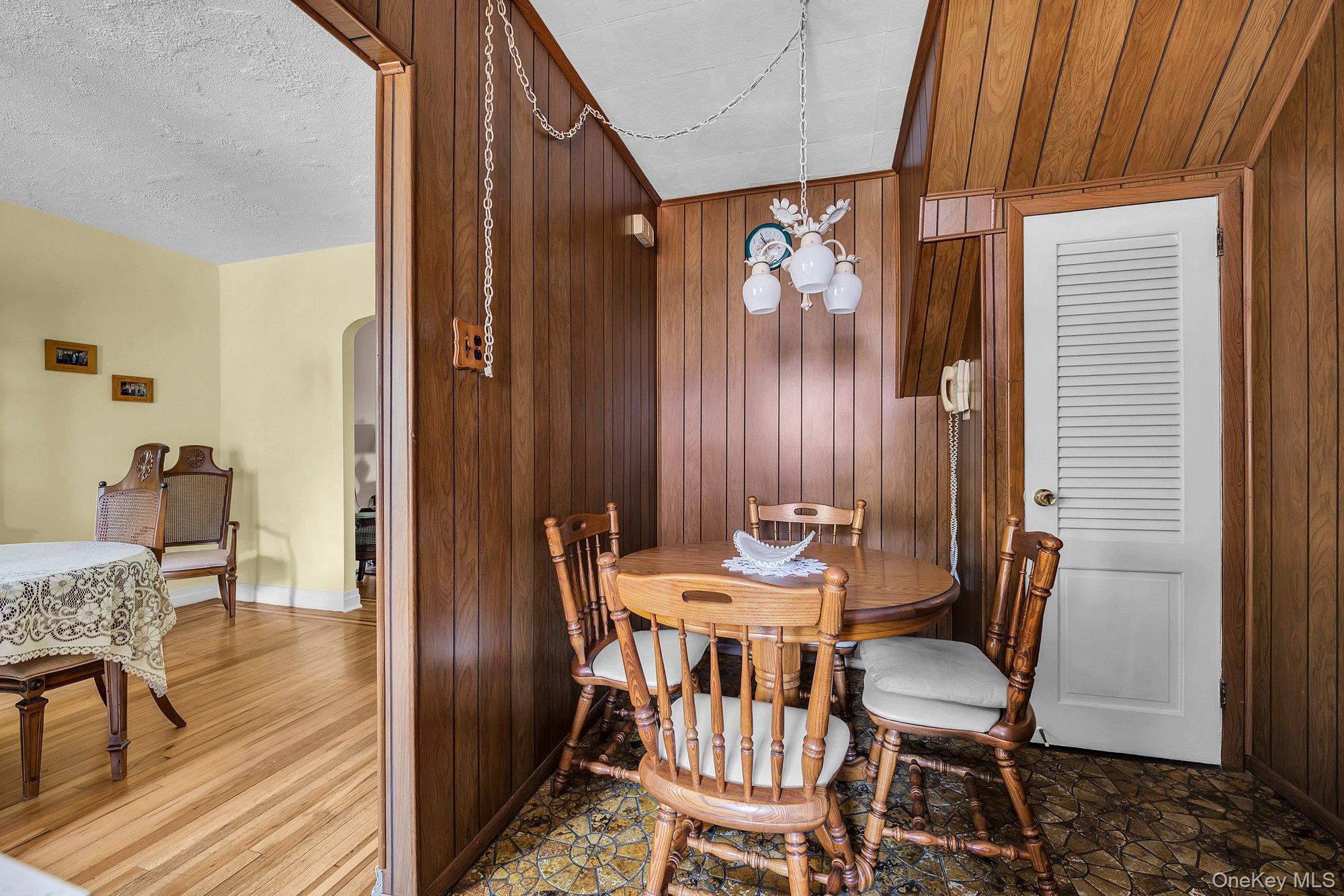 Single Family Narragansett Avenue  Bronx, NY 10461, MLS-H6328017-6