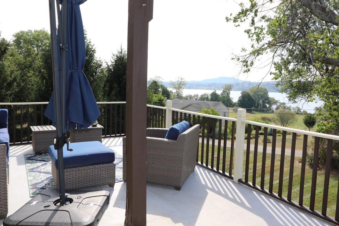 Single Family Belleford  Dutchess County, NY 12508, MLS-H6328309-23
