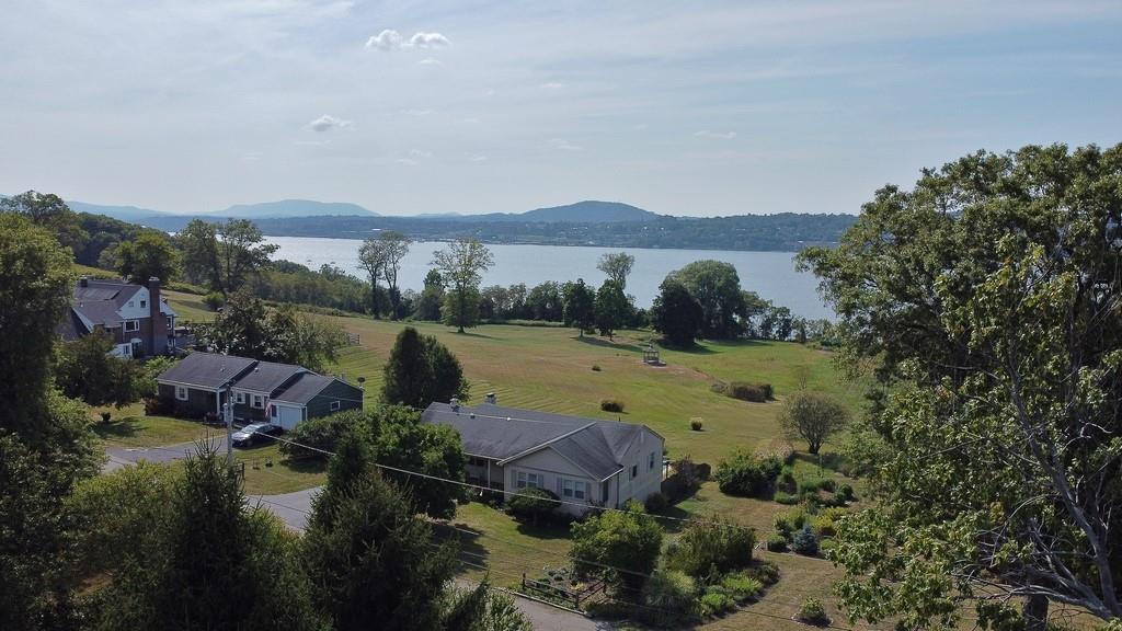 Single Family Belleford  Dutchess County, NY 12508, MLS-H6328309-34