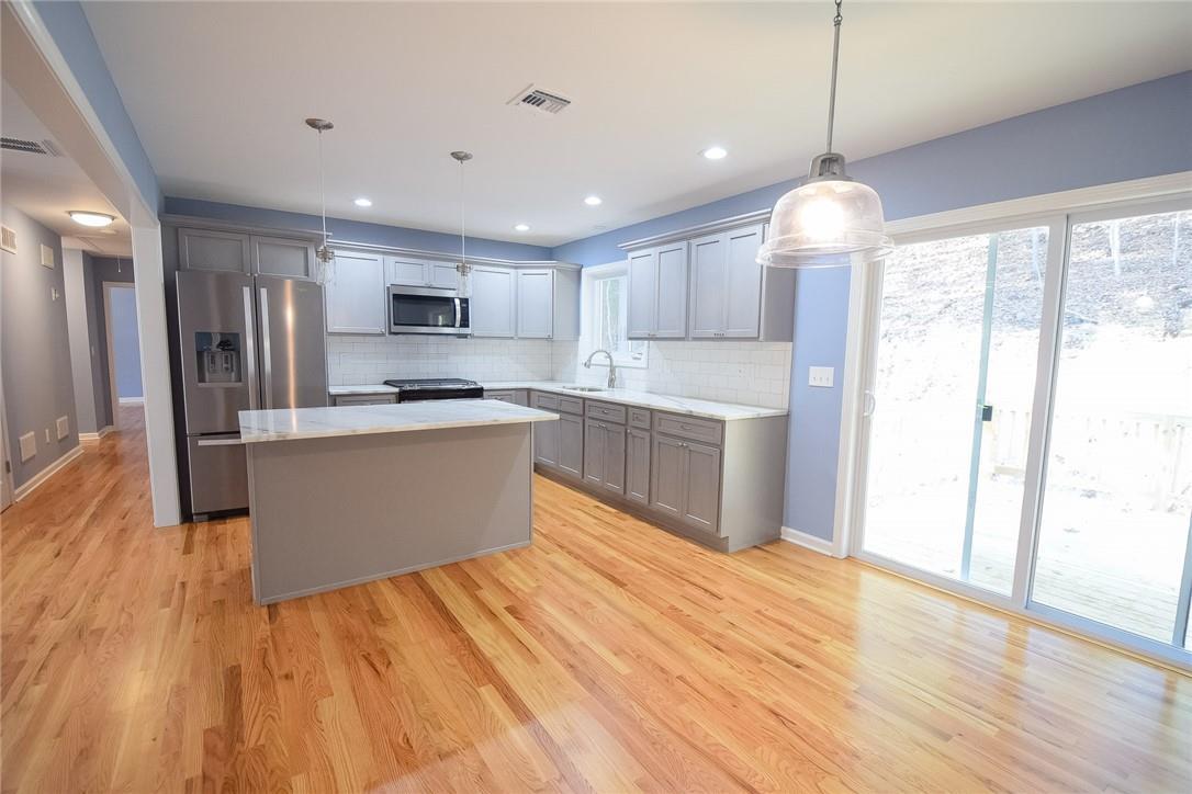 Single Family Old Forestburgh  Orange County, NY 12780, MLS-H6328595-4