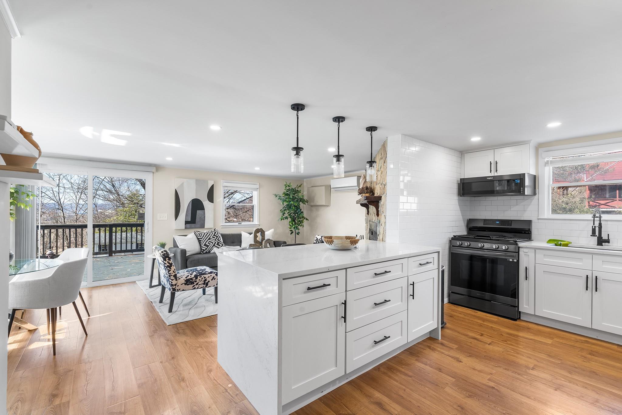 Single Family Old Albany Post  Westchester County, NY 10562, MLS-H6328929-2