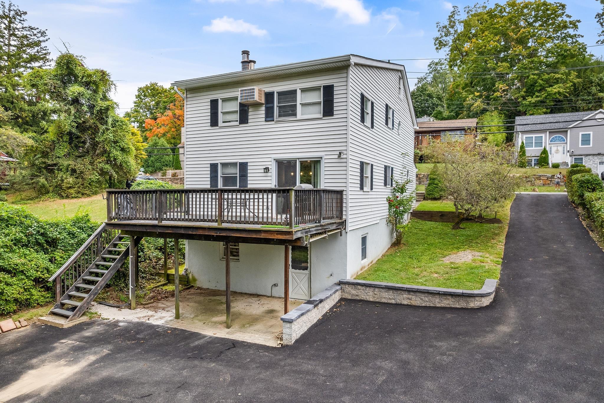 Single Family Old Albany Post  Westchester County, NY 10562, MLS-H6328929-23