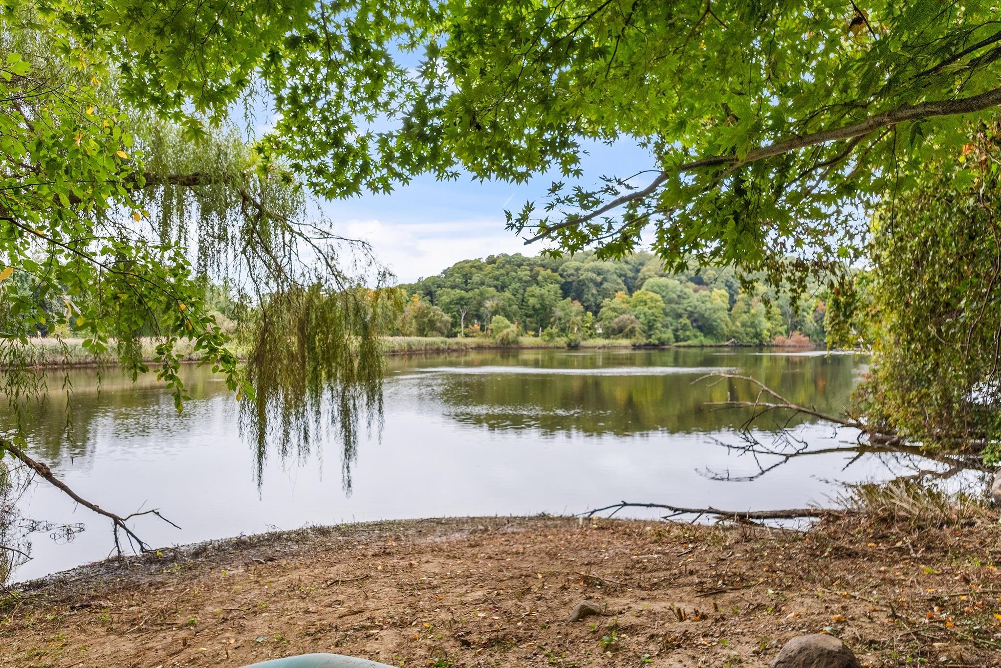 Single Family Old Albany Post  Westchester County, NY 10562, MLS-H6328929-24