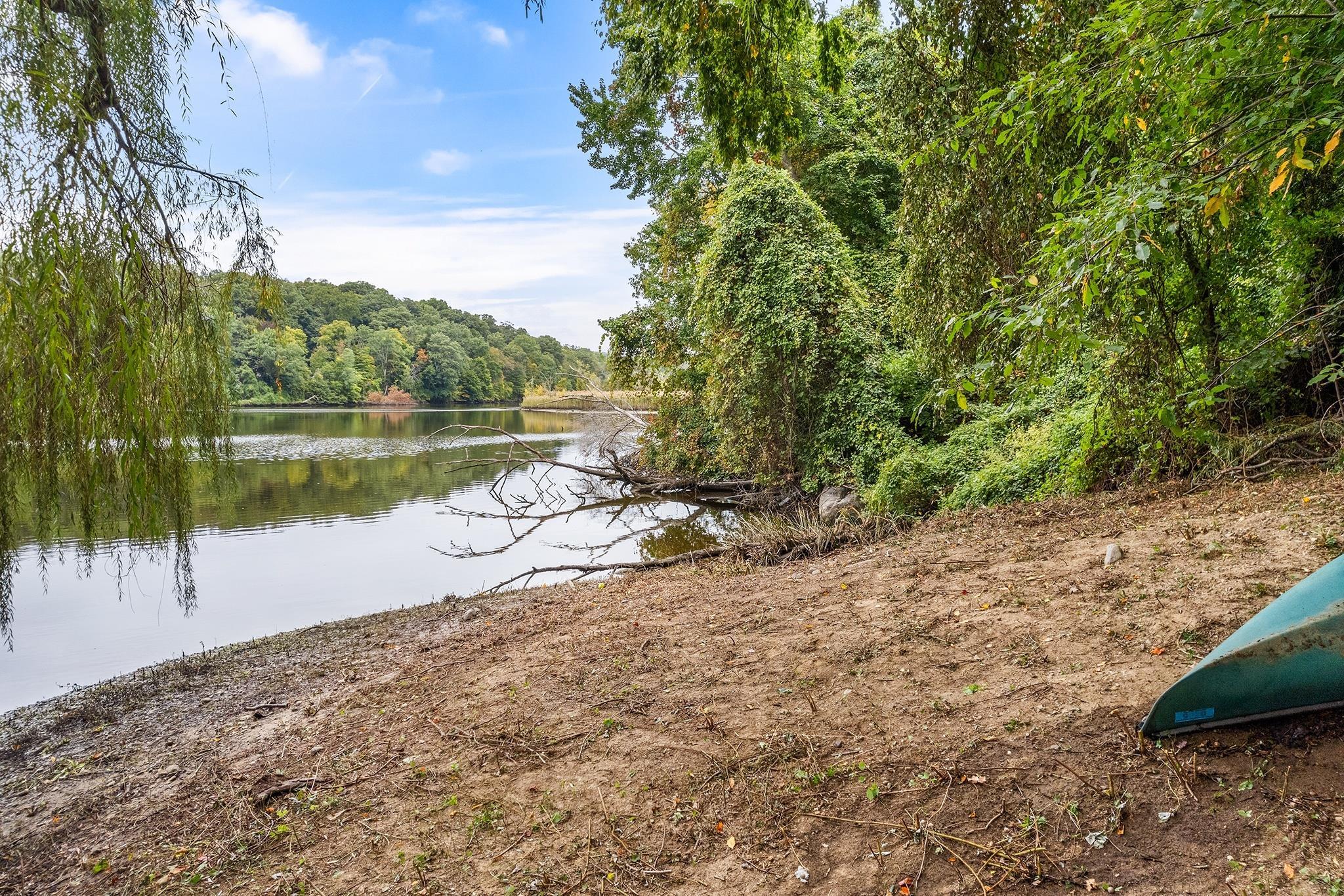Single Family Old Albany Post  Westchester County, NY 10562, MLS-H6328929-28