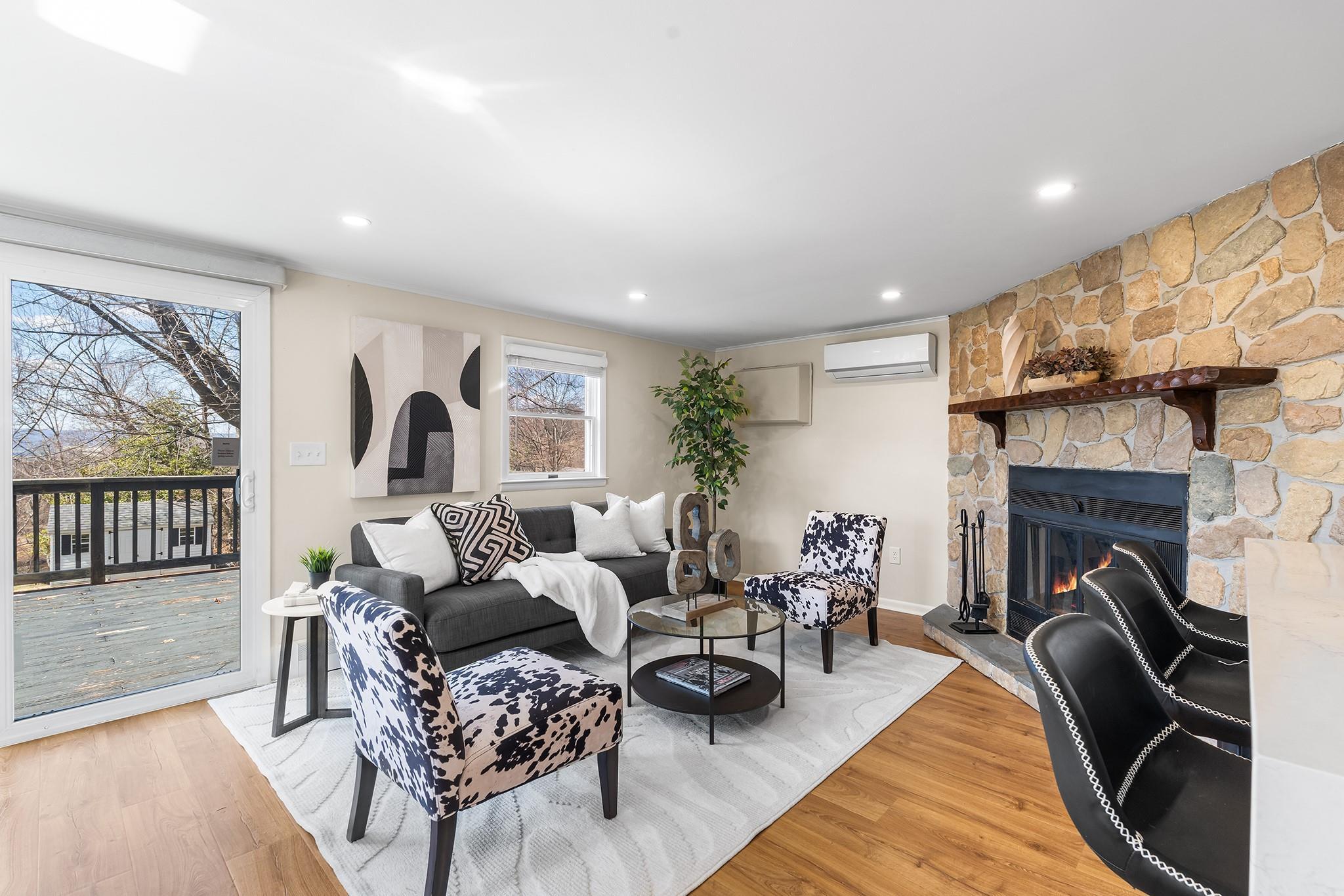 Single Family Old Albany Post  Westchester County, NY 10562, MLS-H6328929-5