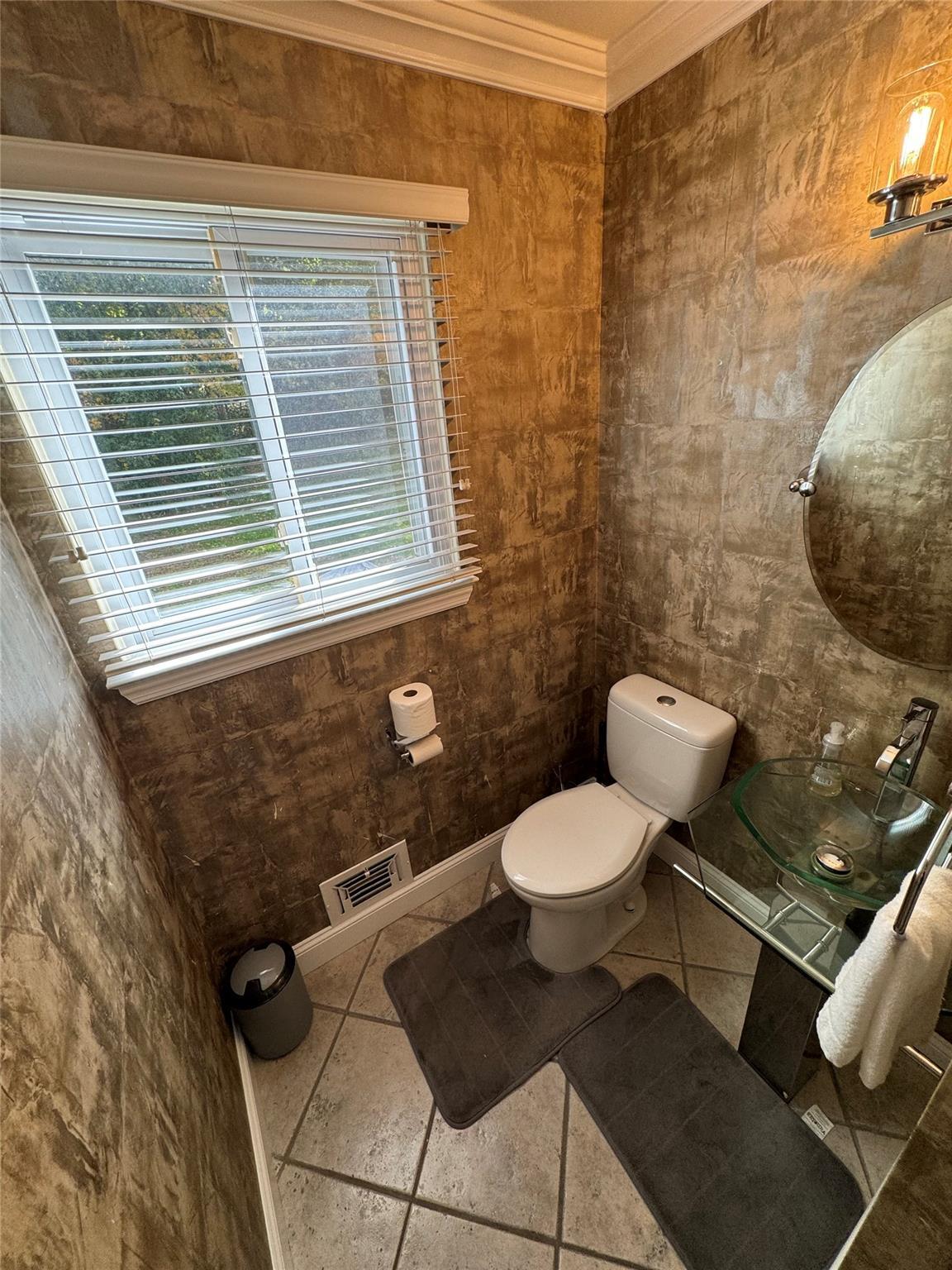 Single Family Somerstown  Westchester County, NY 10562, MLS-H6329083-14