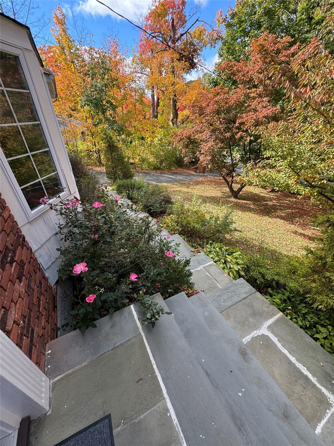 Single Family Somerstown  Westchester County, NY 10562, MLS-H6329083-15