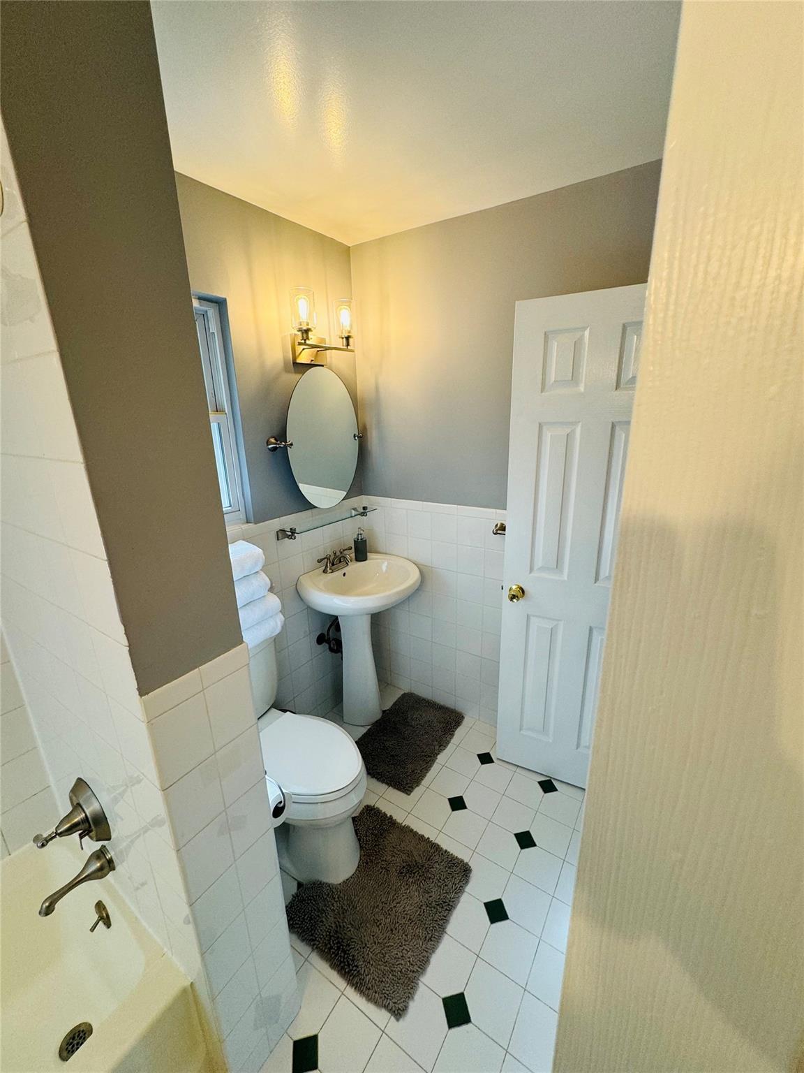 Single Family Somerstown  Westchester County, NY 10562, MLS-H6329083-5