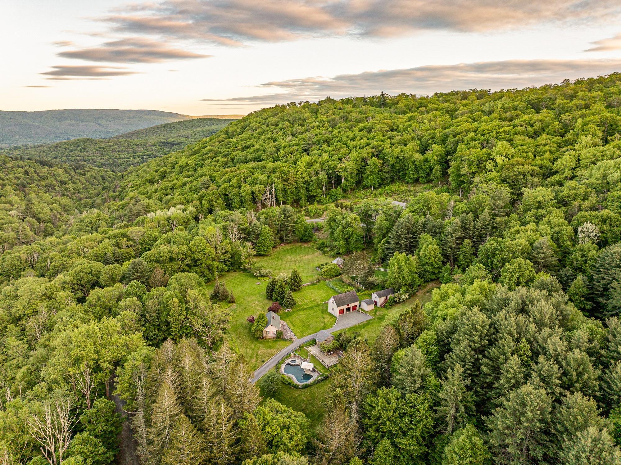 Single Family Painter Hill  Ulster County, NY 12483, MLS-H6329550-2