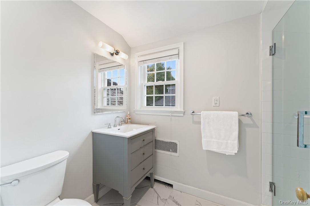 Single Family Secor Westchester County, NY 10583, MLS-H6331111-12