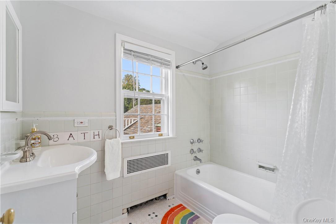 Single Family Secor Westchester County, NY 10583, MLS-H6331111-15