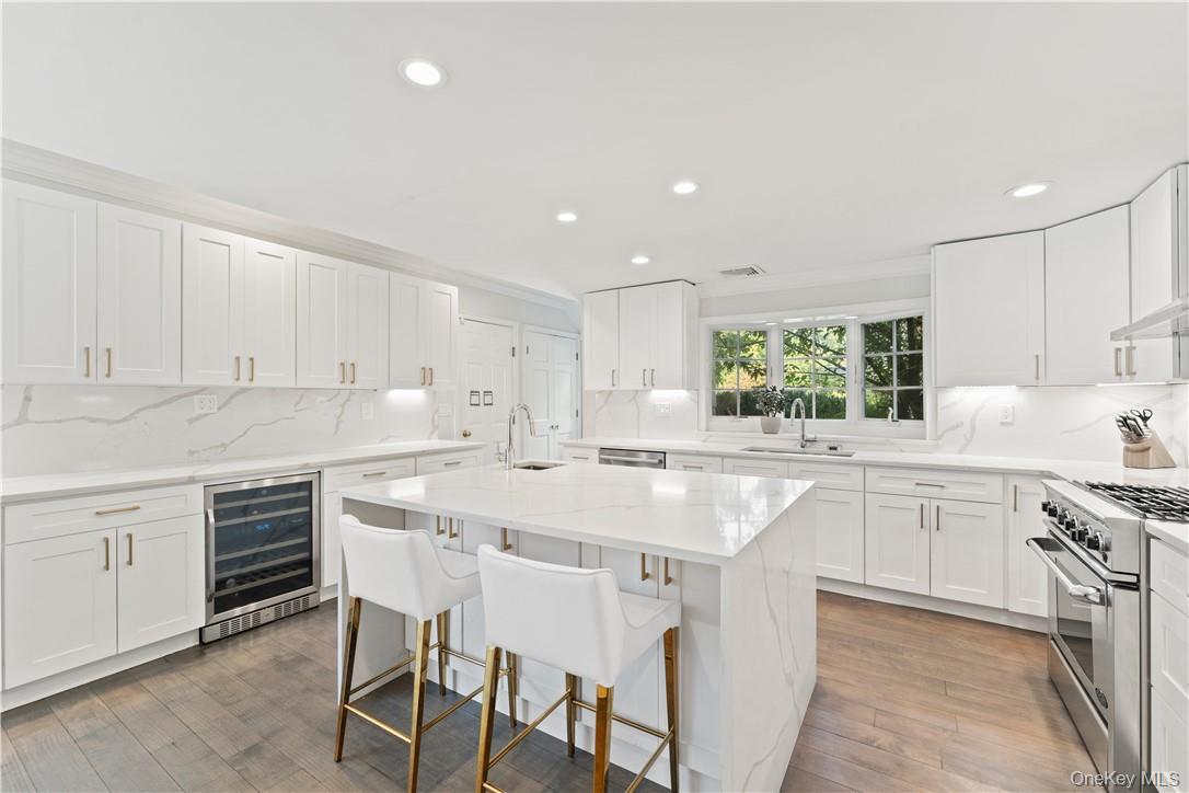 Single Family Secor Westchester County, NY 10583, MLS-H6331111-3