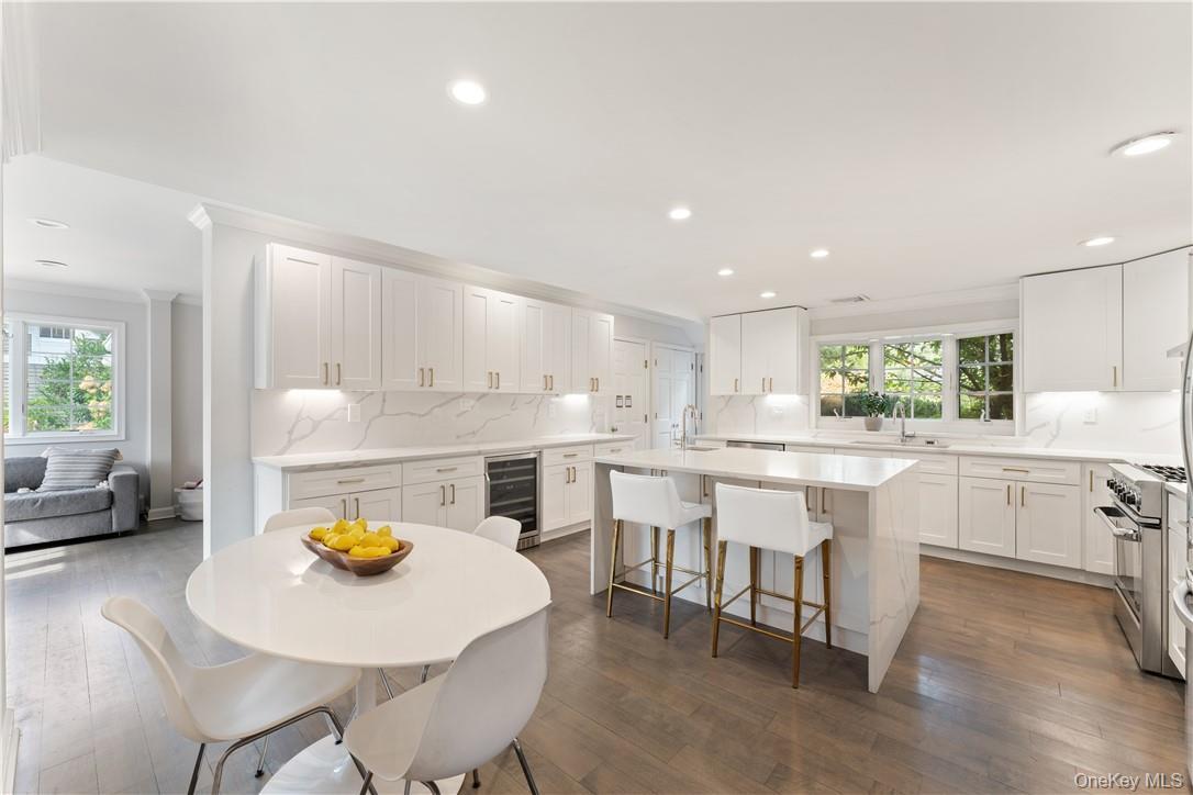 Single Family Secor Westchester County, NY 10583, MLS-H6331111-4