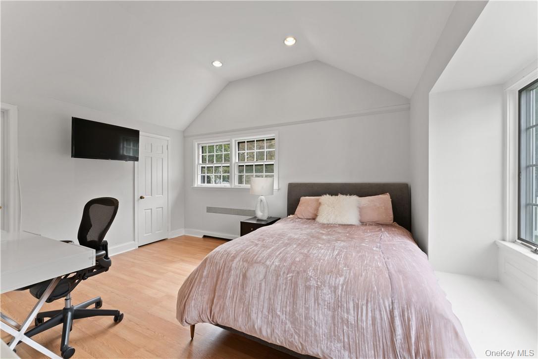 Single Family Secor Westchester County, NY 10583, MLS-H6331111-9