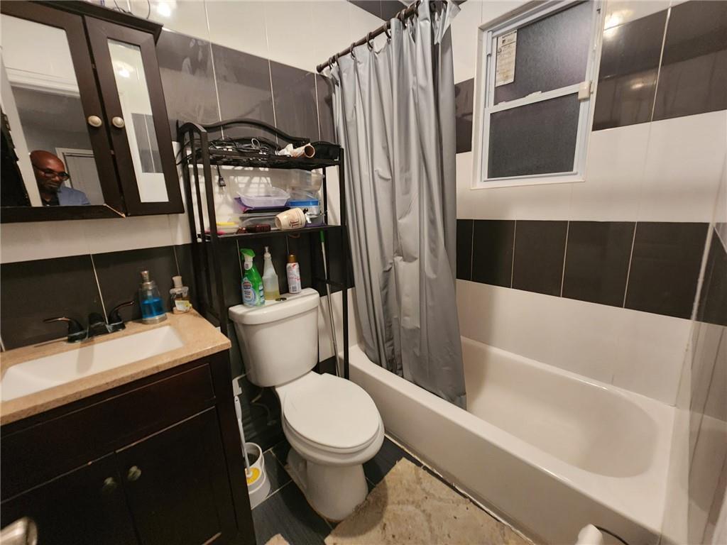 Single Family 119th  Queens, NY 11434, MLS-H6331351-10