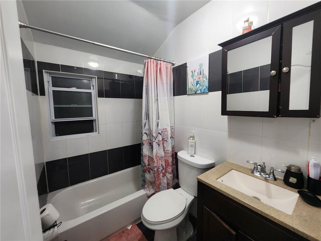 Single Family 119th  Queens, NY 11434, MLS-H6331351-19