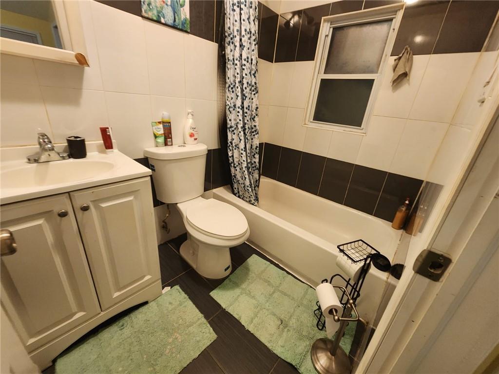 Single Family 119th  Queens, NY 11434, MLS-H6331351-23